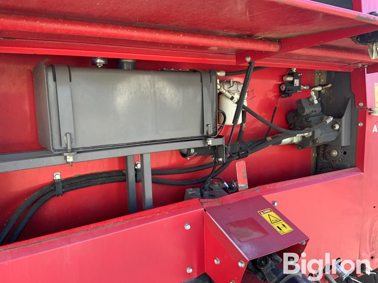 2014-massey-ferguson-2956a-image-13