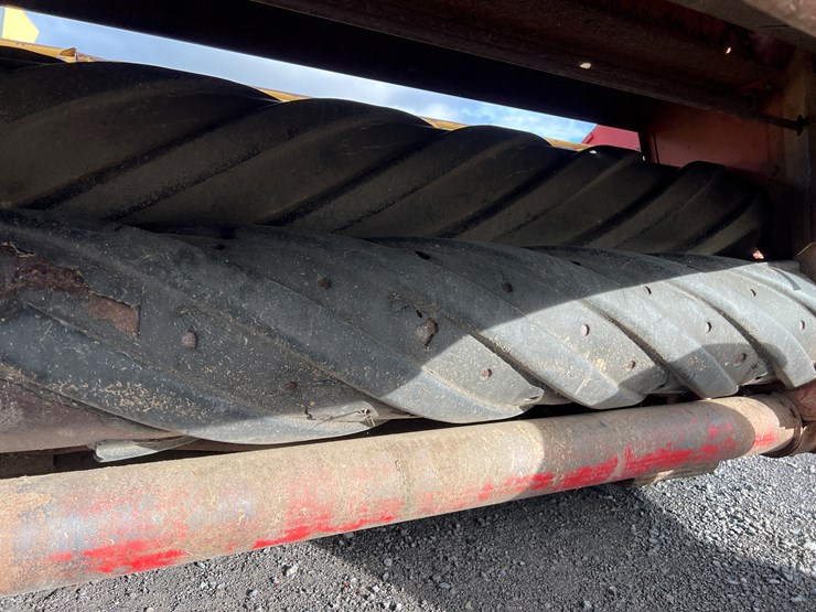 new-holland-489-image-8