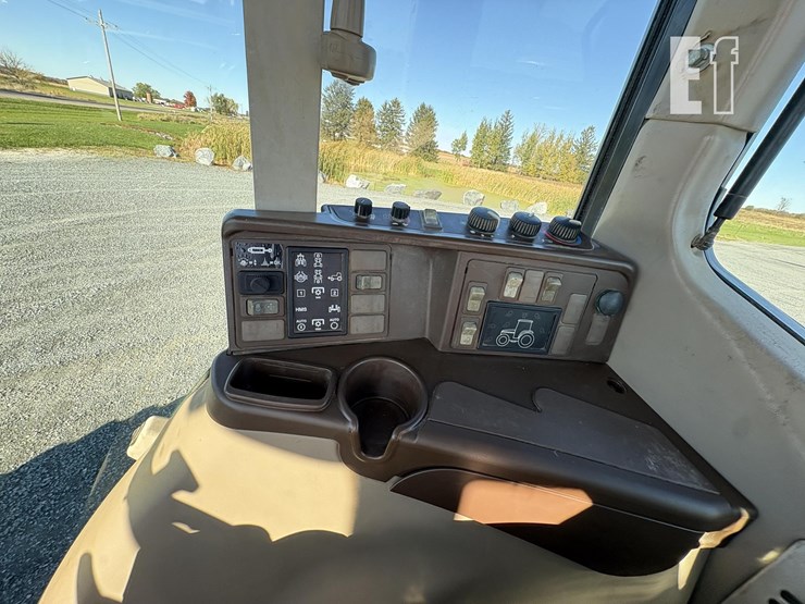 2004-john-deere-7420-image-23