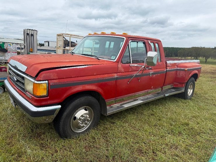 1990-ford-f35o-pickup-truck-(at,-ext-cab,-diesel,-image-1