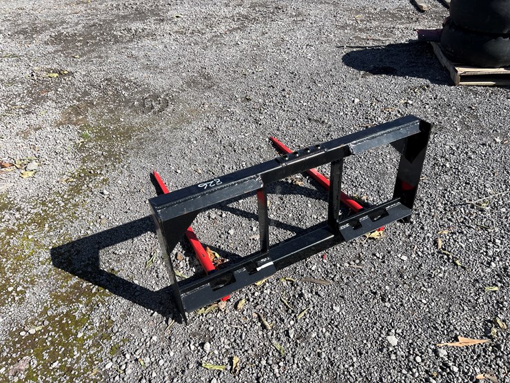 #826-•-unused-kivel-qt-bale-spear-image-2