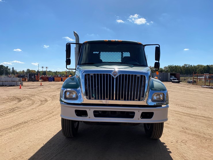 2003-international-7400-image-8