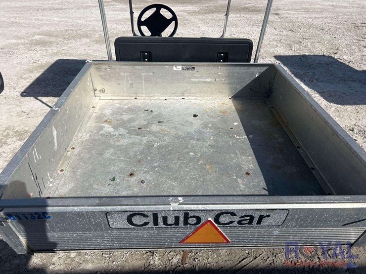 club-car-carryall-electric-utility-cart-image-13