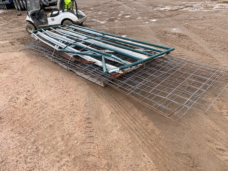 #3393-•-various-metal-fencing-image-3