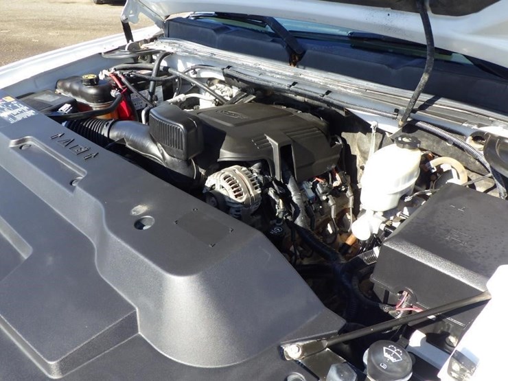 2013-chevrolet-2500hd-image-8