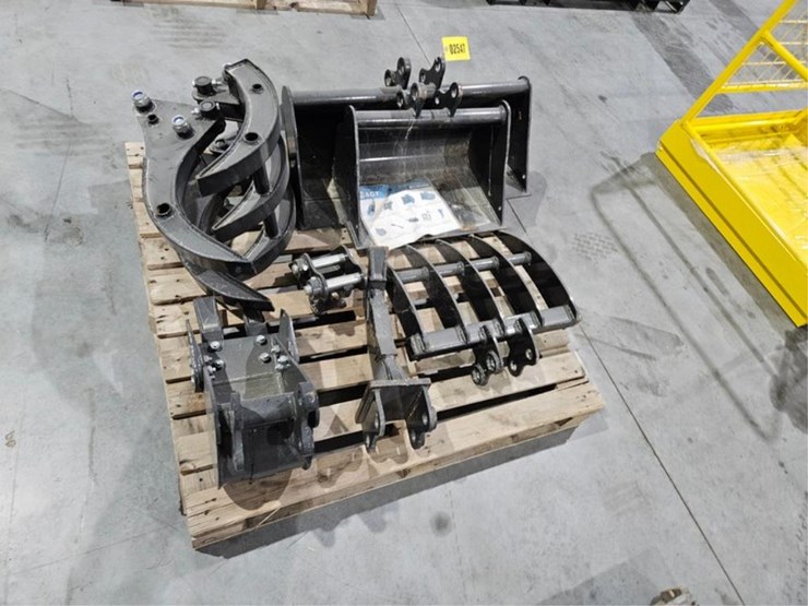 #2547-•-2025-agt-12ex-ata-mini-excavator-attachment-set-image-7