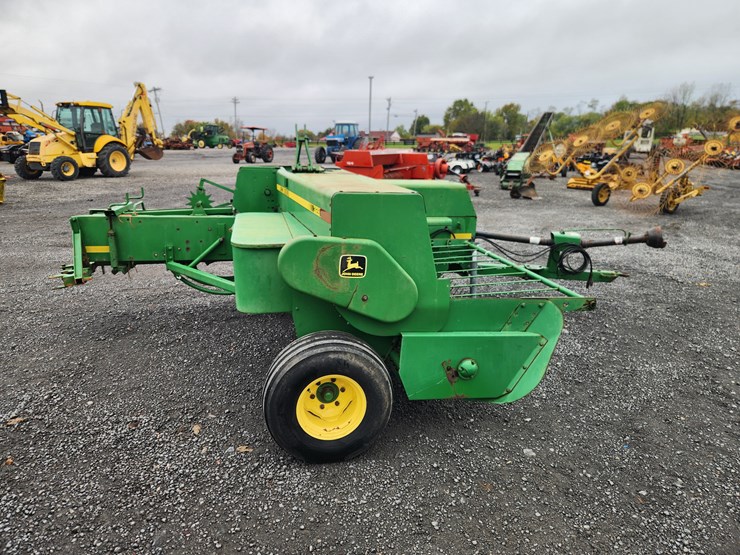 john-deere-328-image-2
