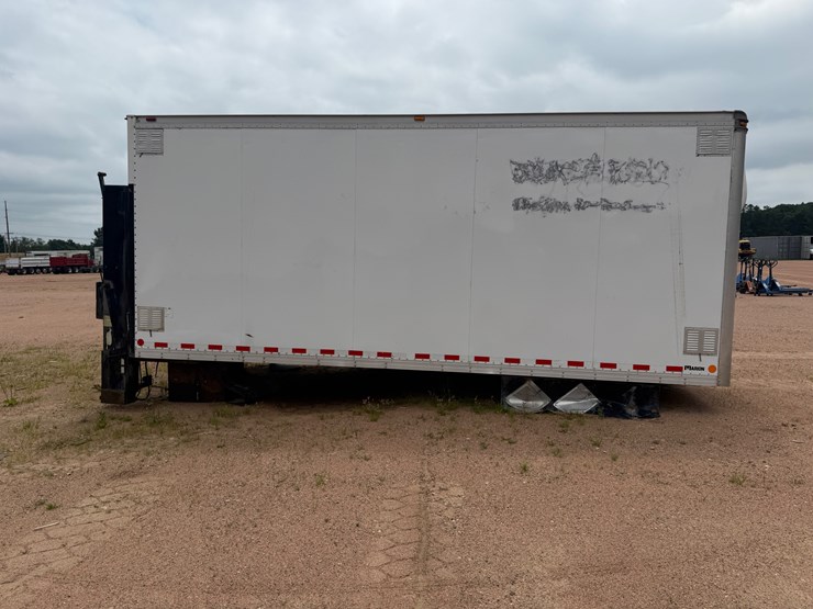 #3325-•-marion-20.5’-van-body-with-lift-gate-image-4