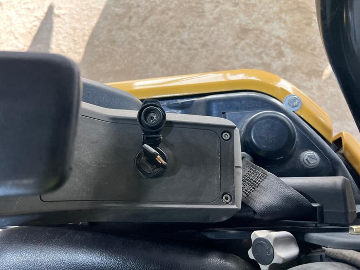 2019-caterpillar-301.7-image-25