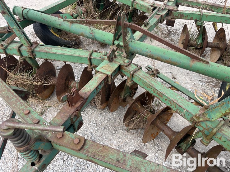 john-deere-18-image-10