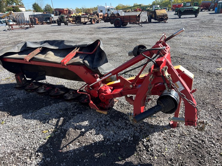 new-holland-h6740-image-1