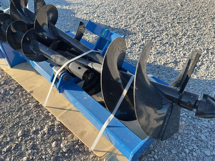 future-skid-steer-auger-w/-8---12-&-16-in-bits-image-3