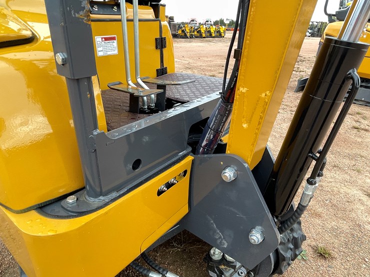 #1799-•-agt-qk18r-mini-excavator-image-40