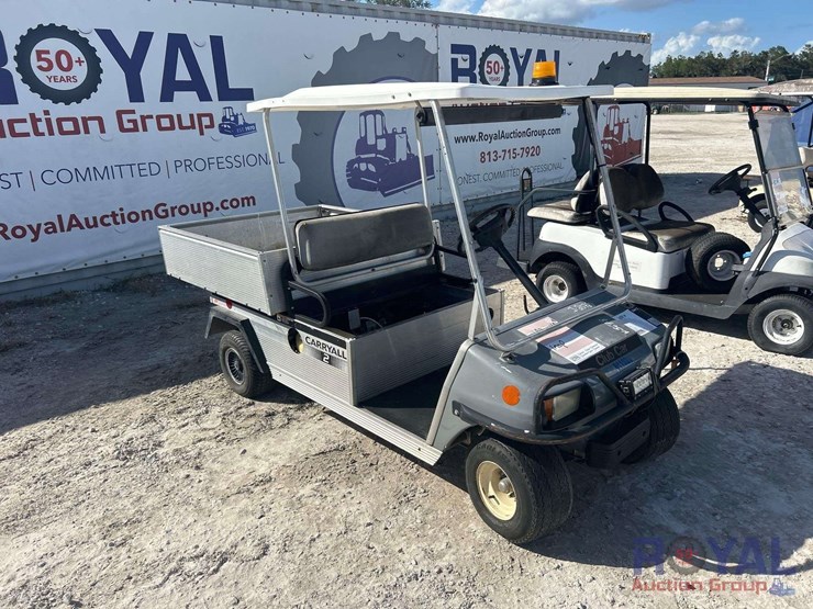 club-car-carryall-electric-utility-cart-image-2