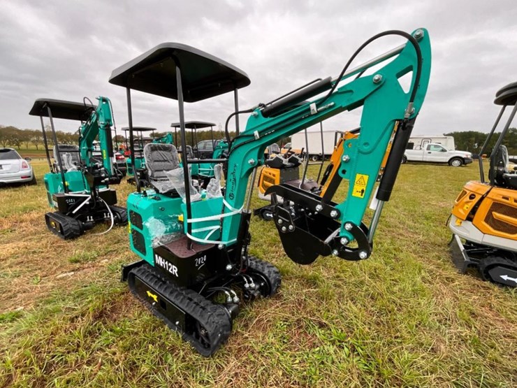 unused-cfg-mh12r-mini-excavator-(bkt,-2-ft-8-in.-image-3