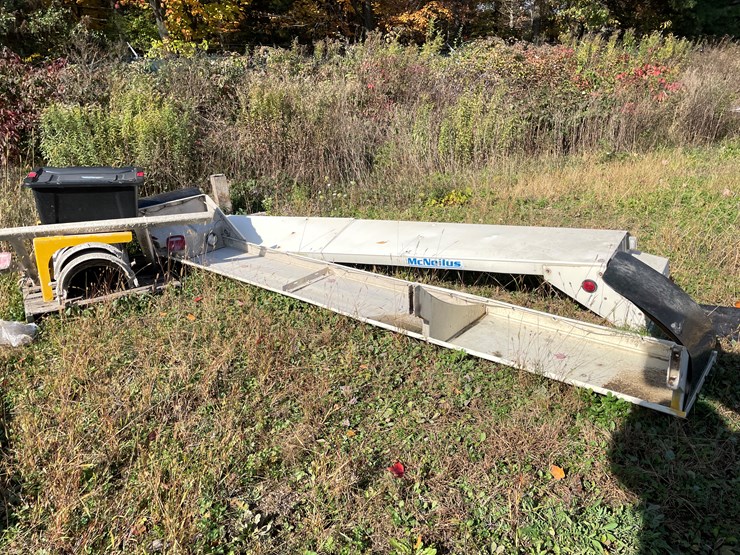 #3372-•-mcneilus-cement-mixer-drum-with-chutes-and-controls-image-14