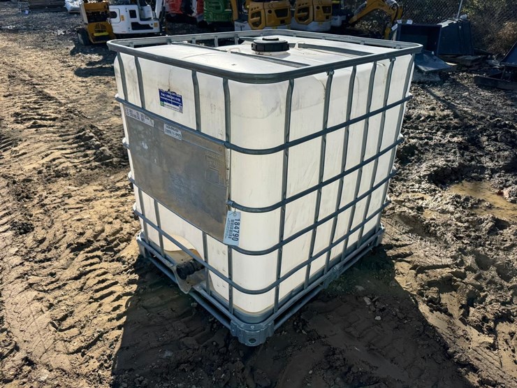 water-tank-tote-image-1