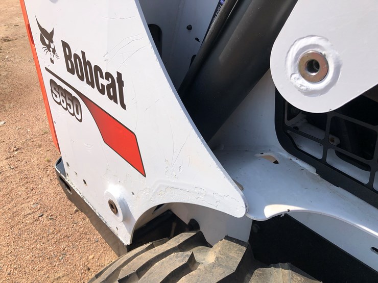 2014-bobcat-s650-image-40