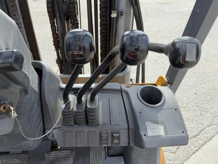 2014-caterpillar-2c5000-image-19