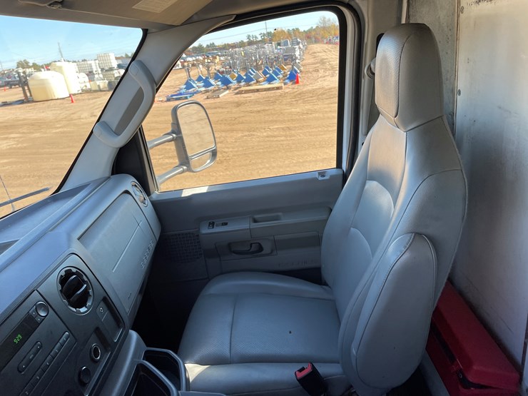 2018-ford-e450-image-39