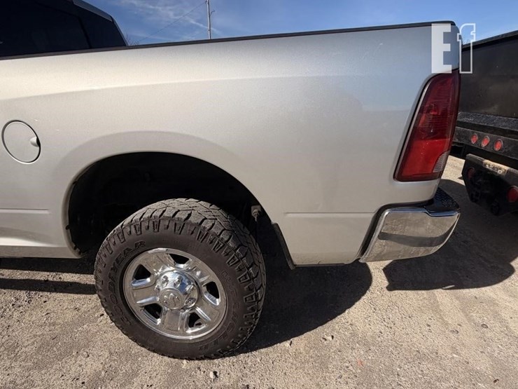 2015-ram-2500-hd-image-10