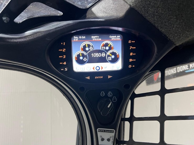 2023-bobcat-t740-image-29