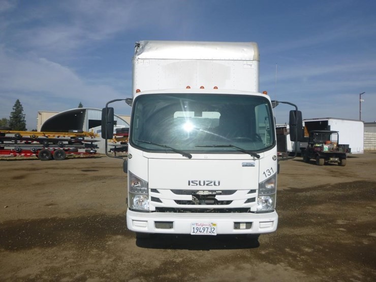 2017-isuzu-nqr-image-8