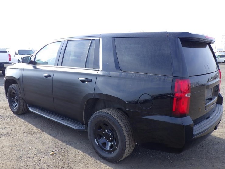 2020-chevrolet-tahoe-image-4