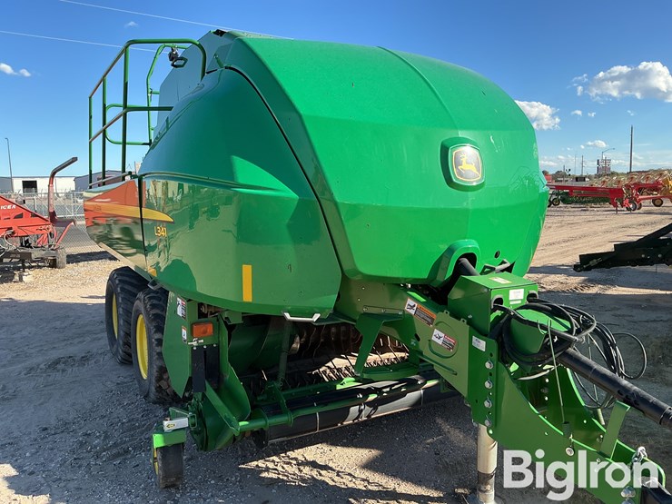 2021-john-deere-l341-image-3