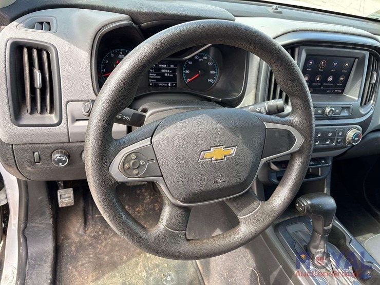 2021-chevrolet-colorado-image-16