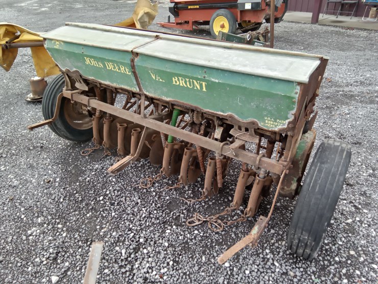#919-•-john-deere-grain-drill-image-3