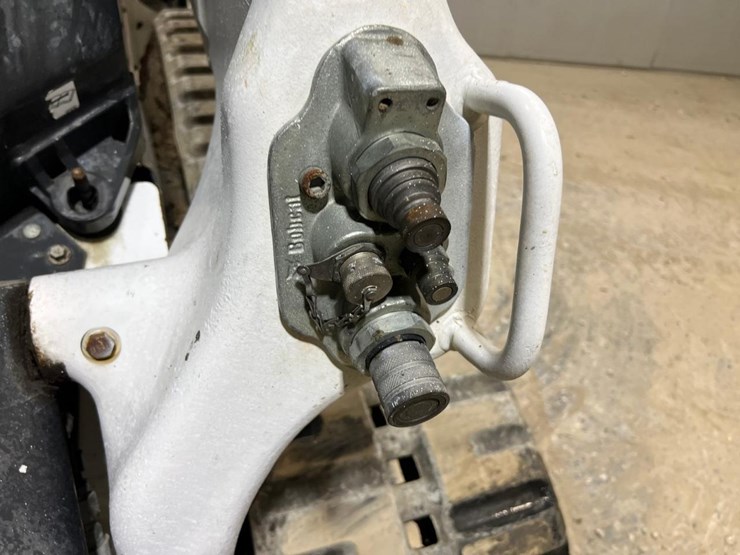 2020-bobcat-t76-image-12