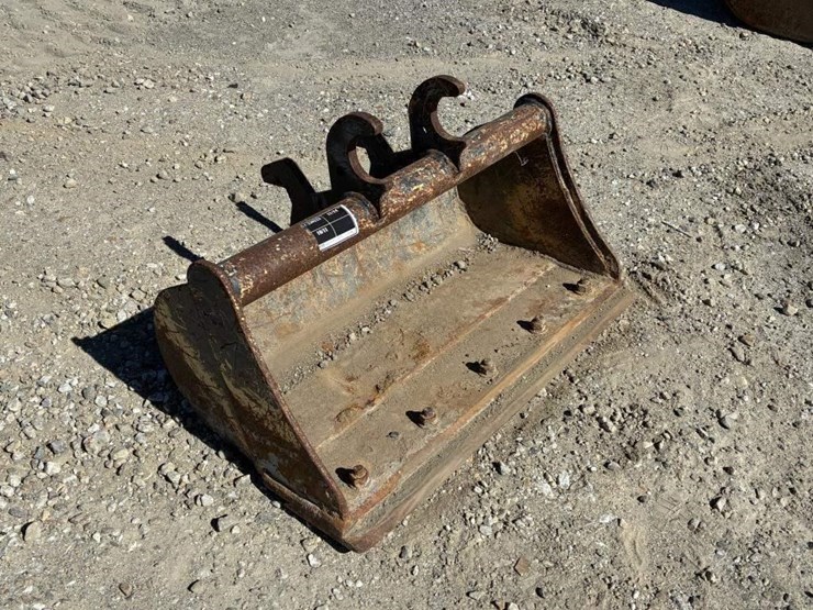 excavator-clean-up-bucket-30"-image-2