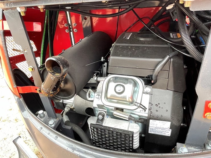 #1792-•-agt-qk20r-mini-excavator-image-32