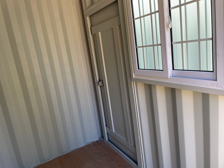 #3638-•-9'-office-container-image-11