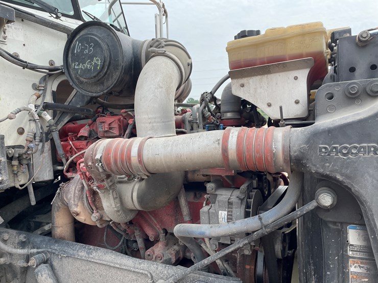 2011-peterbilt-365-image-81