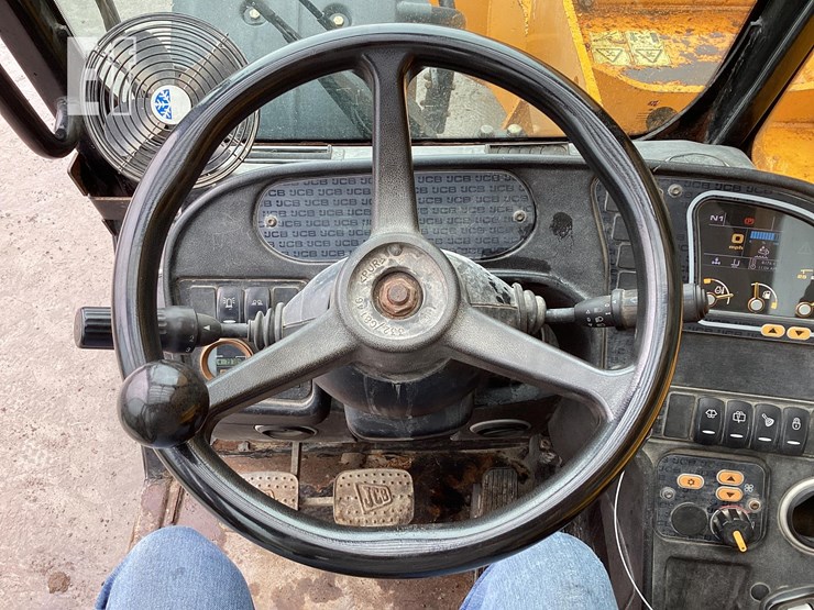 2017-jcb-512-56-image-16