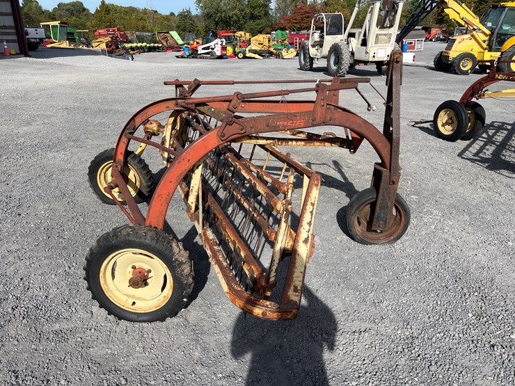 new-holland-256-image-4