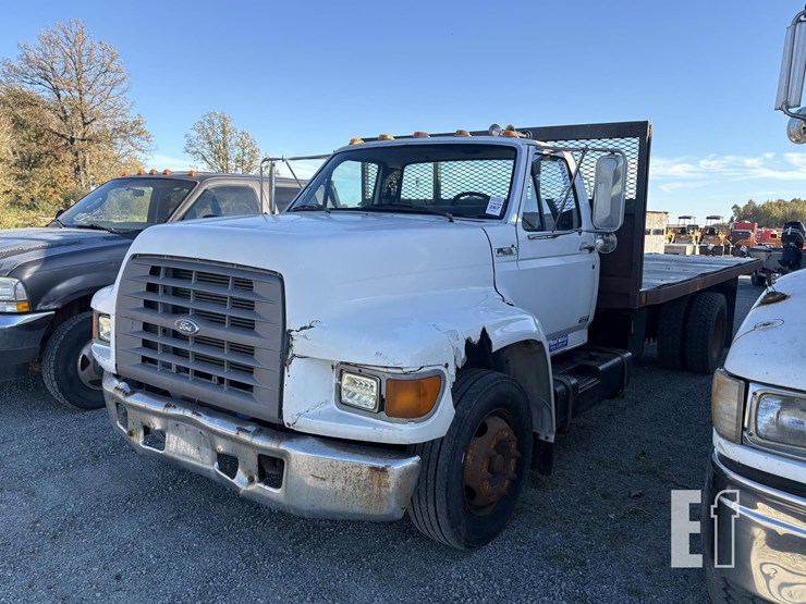 1996-ford-f800-image-1