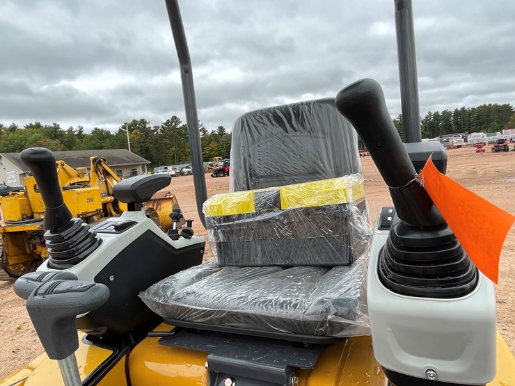 #1799-•-agt-qk18r-mini-excavator-image-21