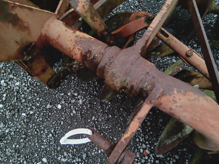 massey-ferguson-24-image-2