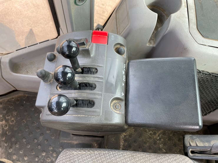 2015-volvo-l70h-image-108