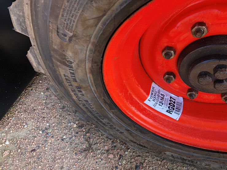 2014-bobcat-s650-image-14