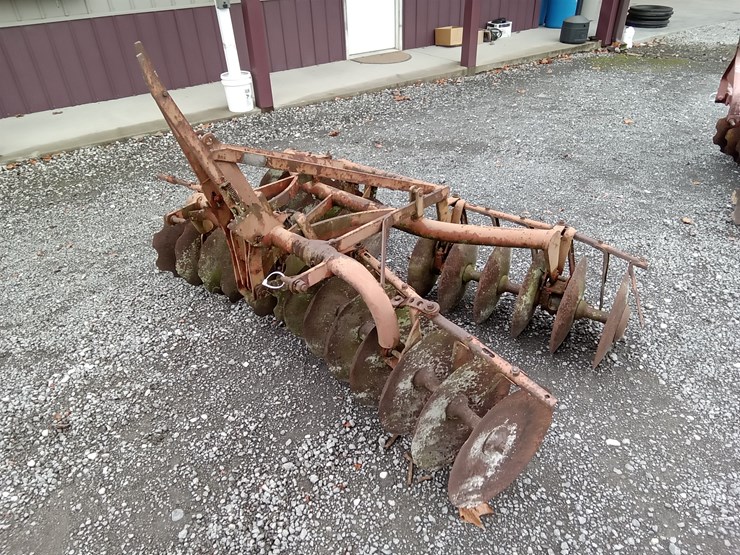 massey-ferguson-24-image-1