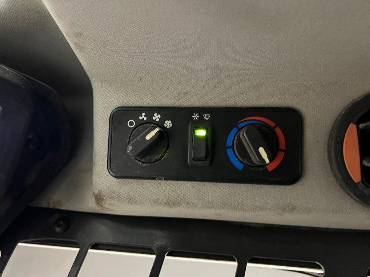 2020-bobcat-t76-image-27