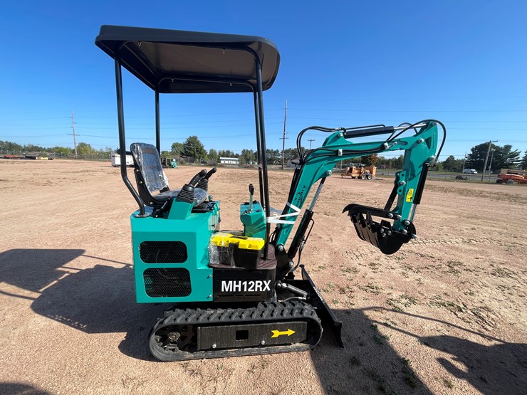 #1699-•-agt-mh12rx-mini-excavator-image-4