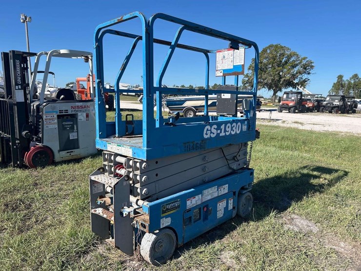 genie-gs1930-image-1