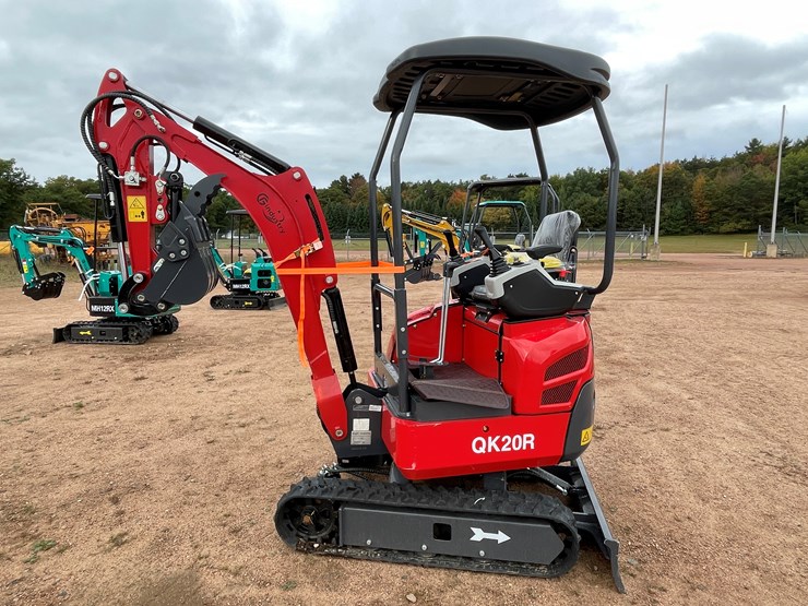 #1792-•-agt-qk20r-mini-excavator-image-6