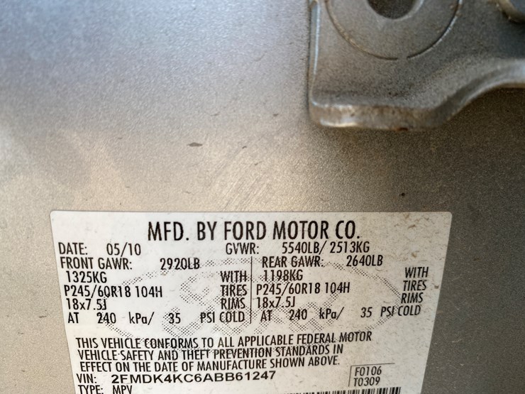 2010-ford-edge-image-42