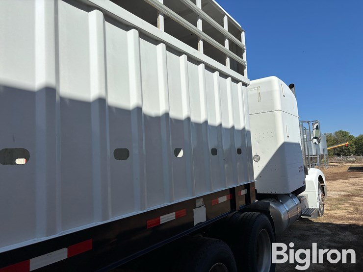 2013-neville-trailer-image-19